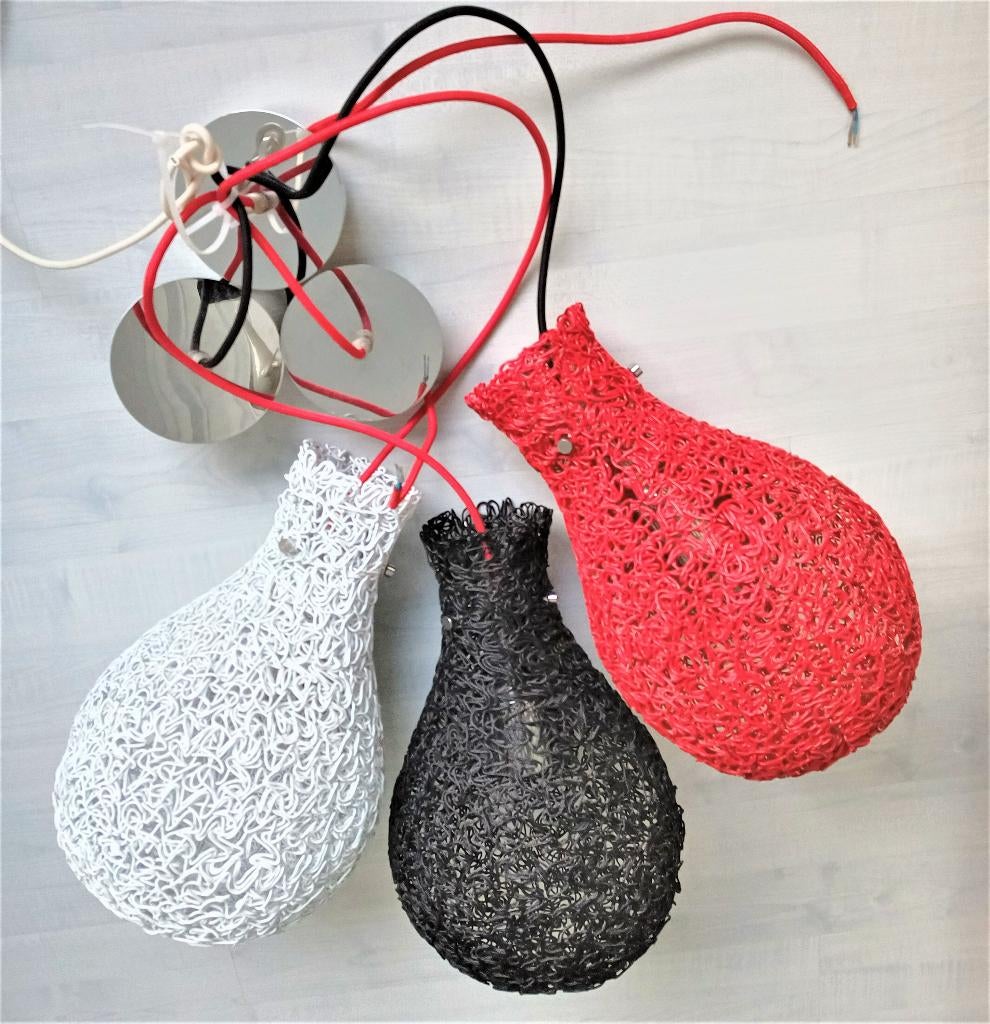 Vintage  hanglamp  -3 spaghetti lampen - rood/wit /zwart, Gebruikt, Luciti Spaghetti  vintage  ( van de Heg design), Ophalen of Verzenden