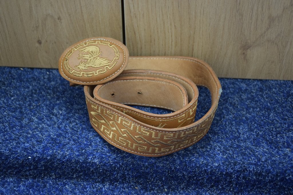 Mexicaanse houten sculptuur en leren riem – handgemaakt, Ophalen, Houtsnijwerk, Handgemaakt, Hout