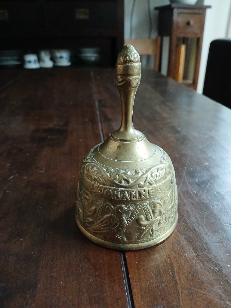 Antieke bronzen tafelbel met inscripties,h13xd8, Antiek en Kunst, Antiek | Koper en Brons, Ophalen of Verzenden, Koper