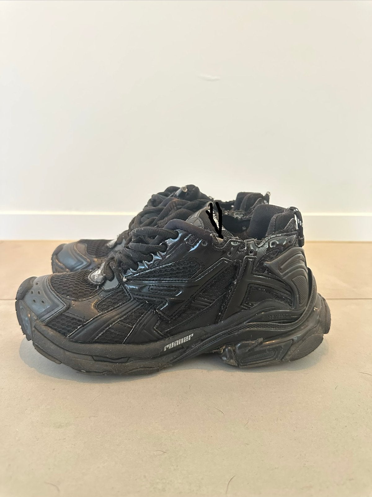 Balenciaga runners maat 39, Zwart, Overige typen, Ophalen of Verzenden, Gedragen