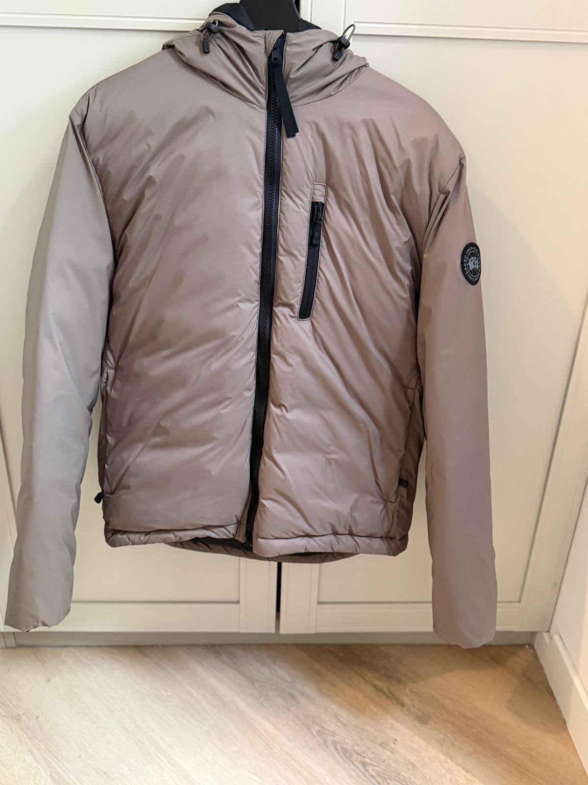 Canada Goose Lodge Hoody Black Disc NIEUW | €850, Ophalen of Verzenden, Nieuw, Maat 48/50 (M), Beige
