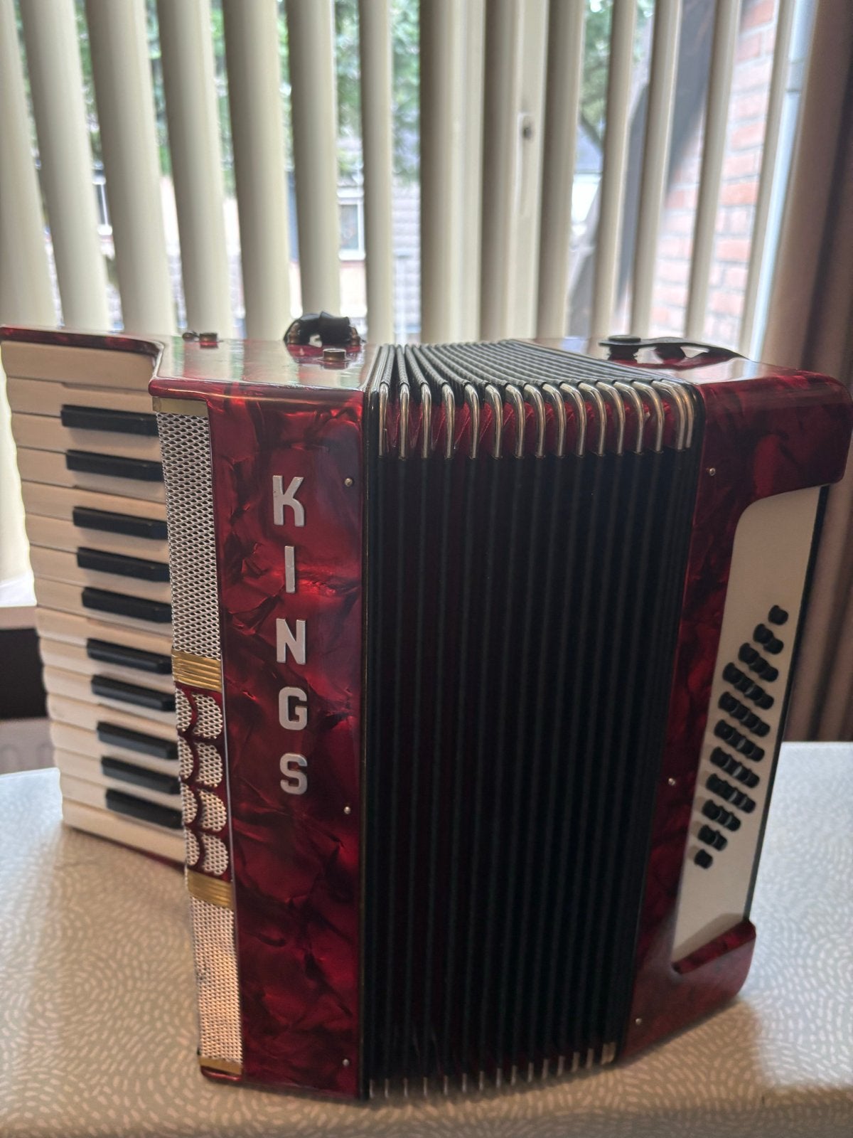 Kings Accordeon Rood -, Overige merken, Overige formaten, Zo goed als nieuw, Met koffer