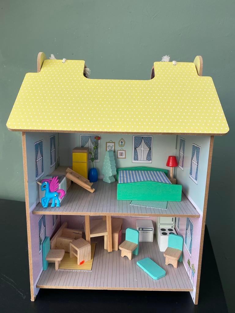 Houten Poppenhuis met Meubels en Eenhoorn, Kinderen en Baby's, Speelgoed | Poppenhuizen, Ophalen, Gebruikt, Poppenhuis
