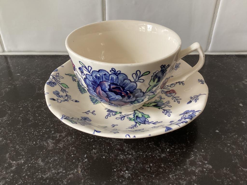 Johnson Brothers England Rose Chintz Blue kop& schotel, Antiek en Kunst, Antiek | Servies los, Ophalen