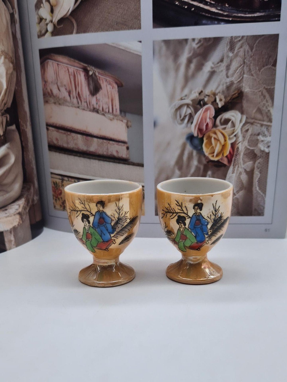 Antieke Japanse porseleinen eierdopjes met Geisha decor, Ophalen of Verzenden