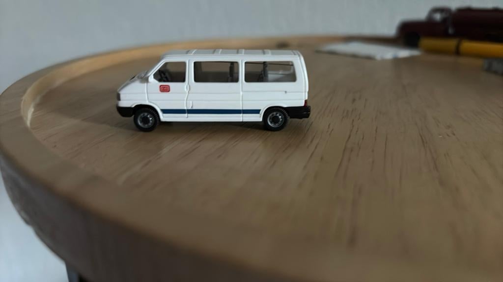 DB. VOLKSWAGEN BUSJE. PERSONENVERVOER. HO 1:87, Ophalen of Verzenden, Zo goed als nieuw