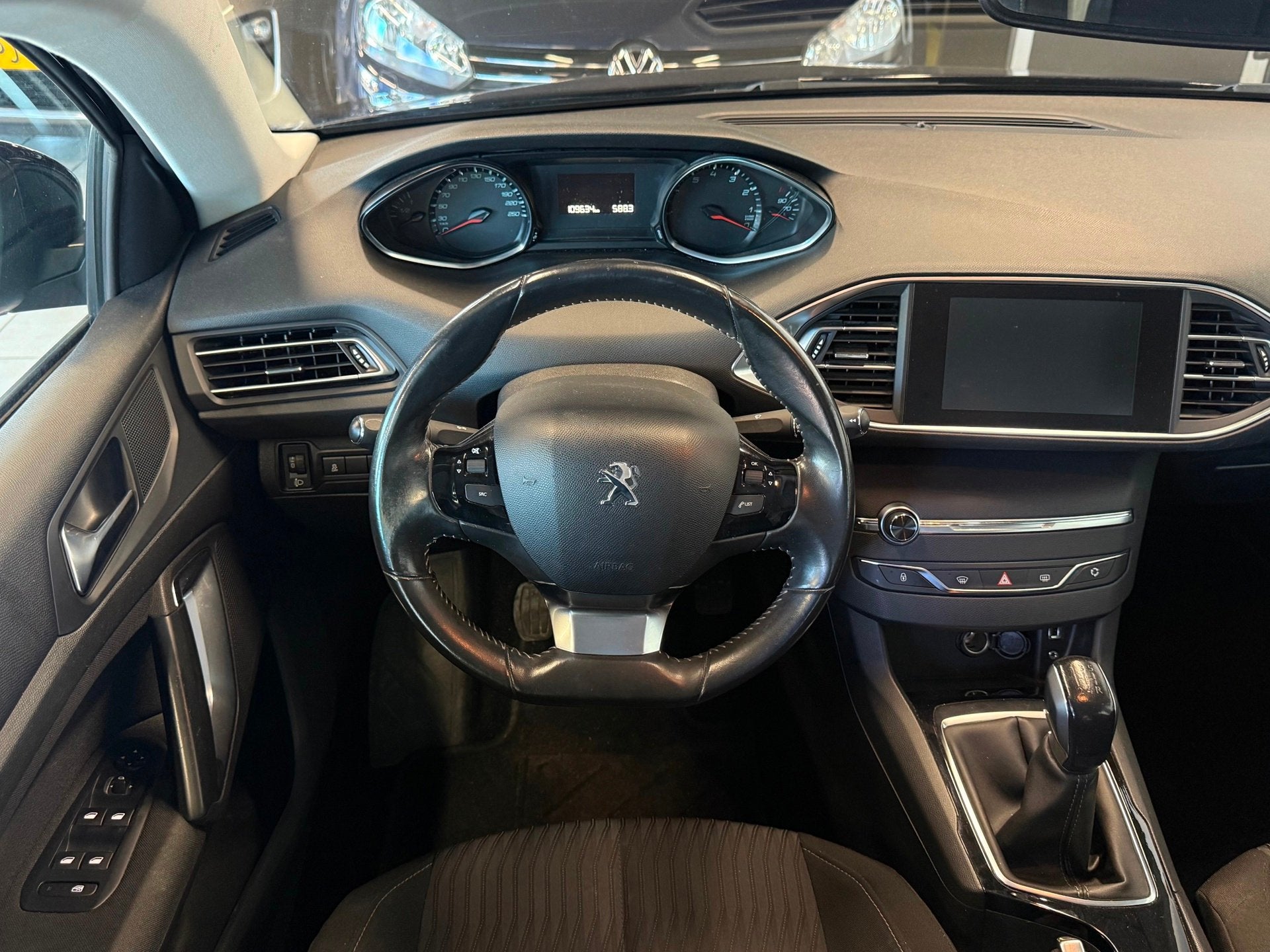 Foto 14 van Peugeot 308 1.2 VTi Active 2014 Blauw ECC/PDC/LMV/109DKM NAP