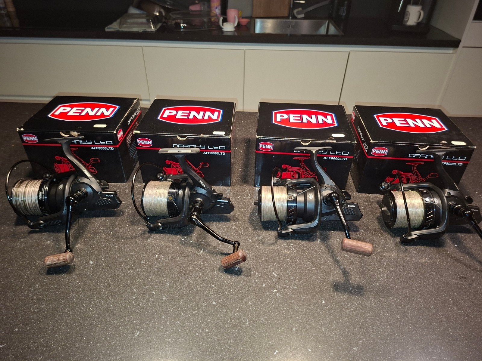 4 x Penn Affinity LED 8000 LTD - Weinig gebruikt, Ophalen of Verzenden, Zo goed als nieuw, Molen