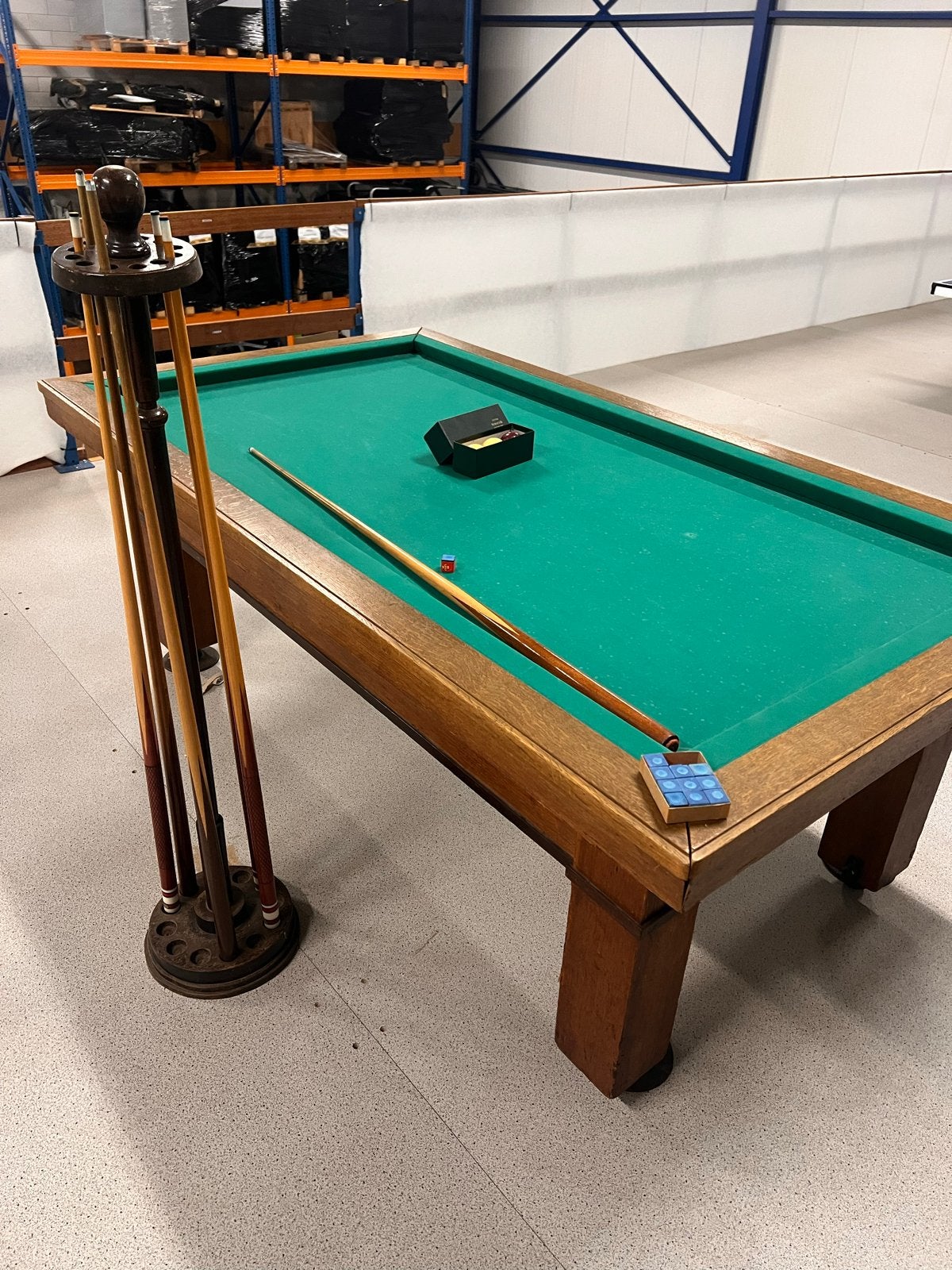 Antieke Biljarttafel Tegen elk aannemelijk bod, Sport en Fitness, Biljarten en Poolen, Ophalen, Gebruikt, Biljarttafel