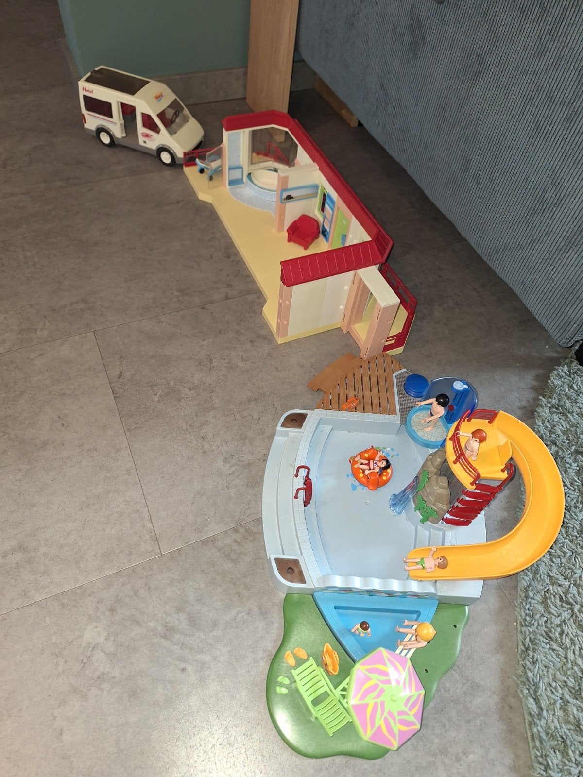 Playmobil hotel, busje en zwembad!, Ophalen of Verzenden, Gebruikt