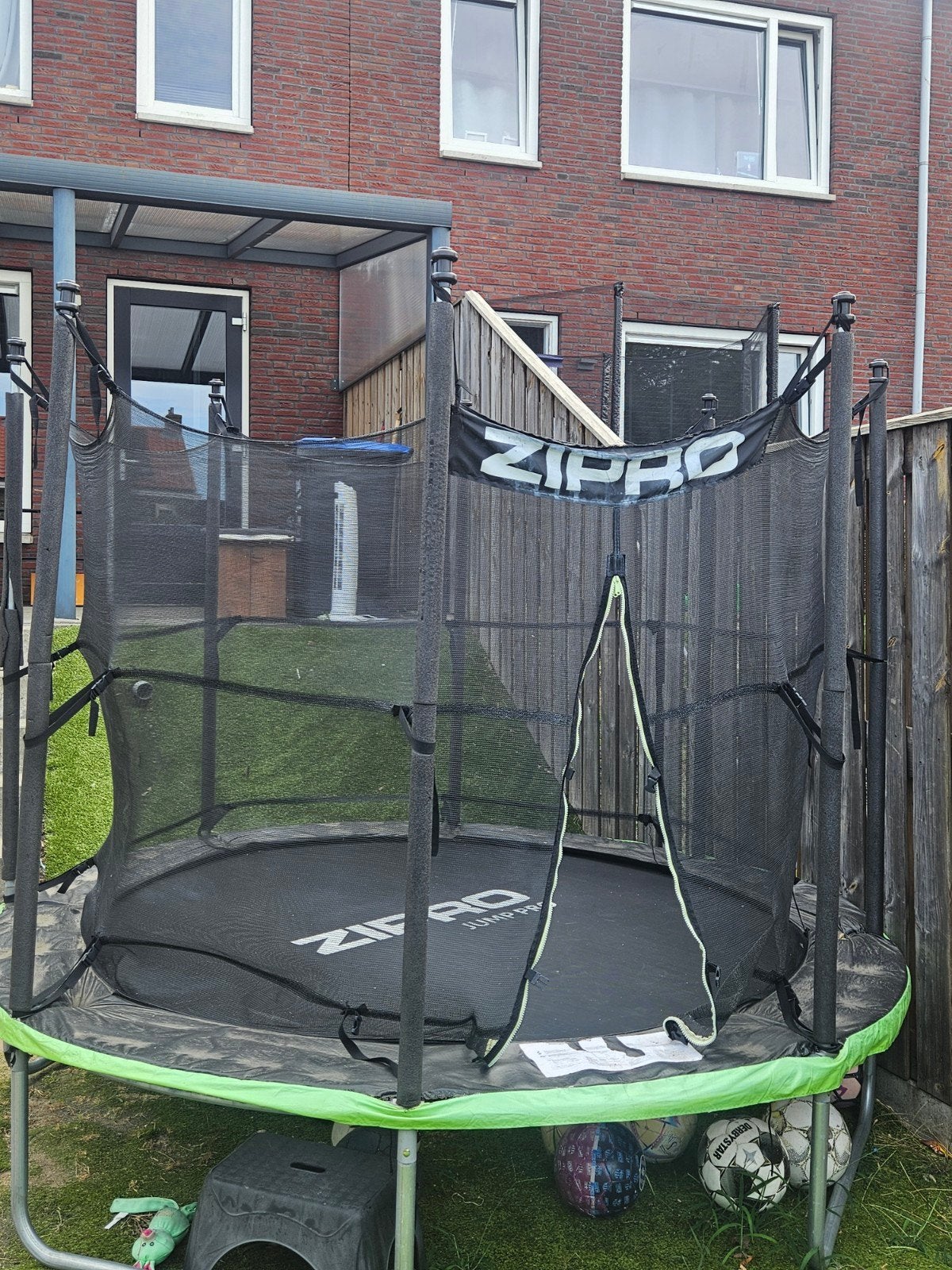 zipro trampoline 244, Ophalen, Zo goed als nieuw