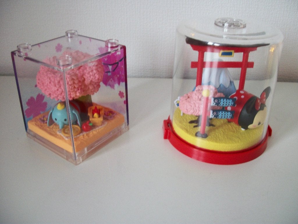 2x Disney Miniso Blind Box - Minnie Dombo - per stuk - zgan, Ophalen of Verzenden, Mickey Mouse, Zo goed als nieuw, Beeldje of Figuurtje