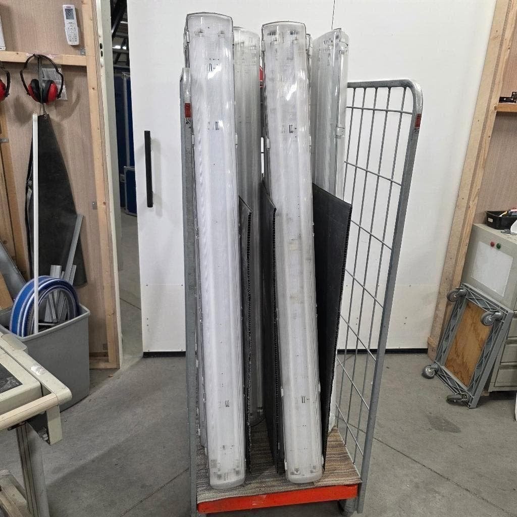 Partij dubbele TL lampen armaturen HF 160 cm lang
