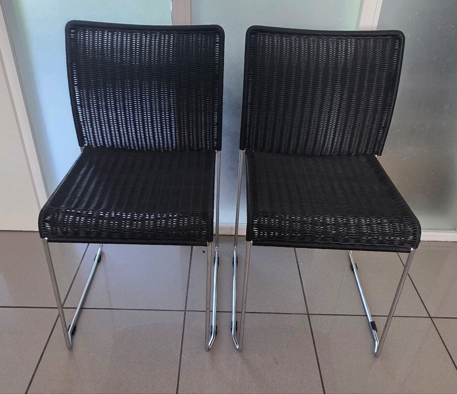 Bonacina 1889 S.21 stoelen design Tito Angoli 1983 i.z.g.st, Ophalen, Zwart, Twee