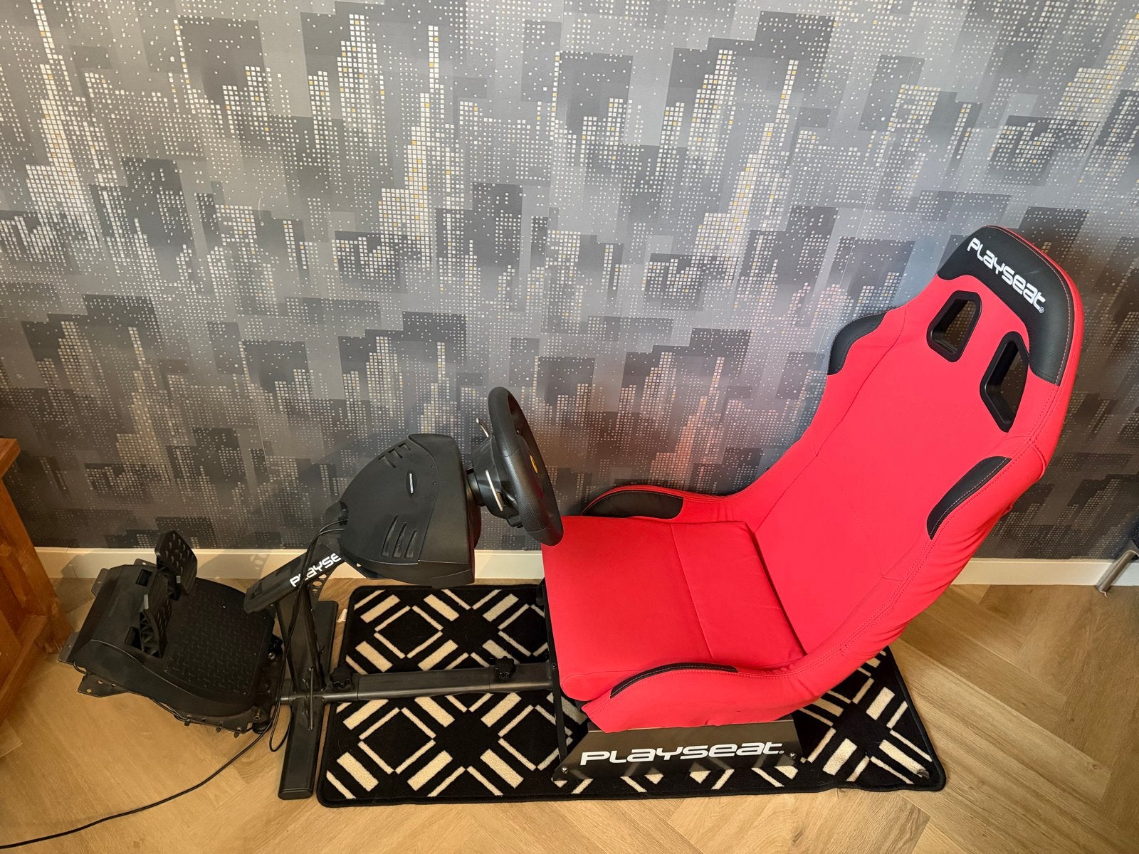 Complete Race-setup: Thrustmaster Stuur + Playseat Stoel, Spelcomputers en Games, Ophalen, Gebruikt
