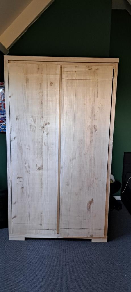 Robuuste massieve houten kast - White wash kinderkamer, Ophalen, Gebruikt, 100 tot 150 cm, 150 tot 200 cm