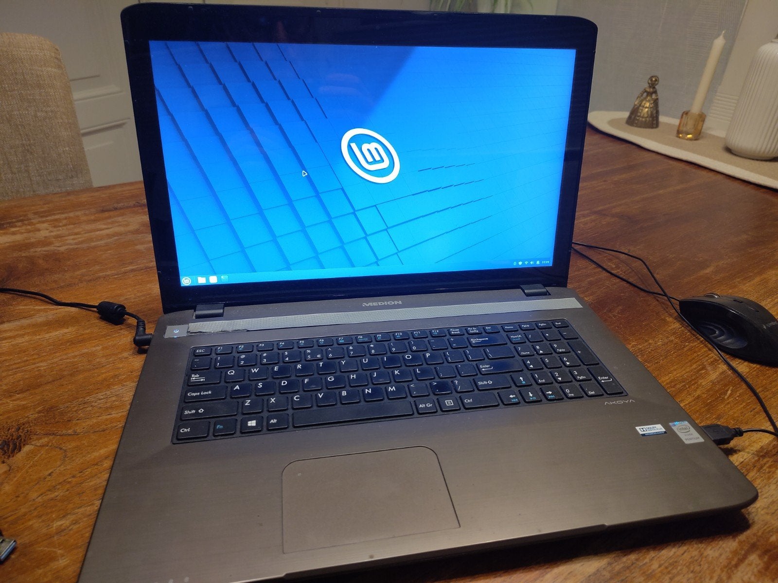laptop Medion Akoya, Ophalen, 2 tot 3 Ghz, Qwerty, 8 GB