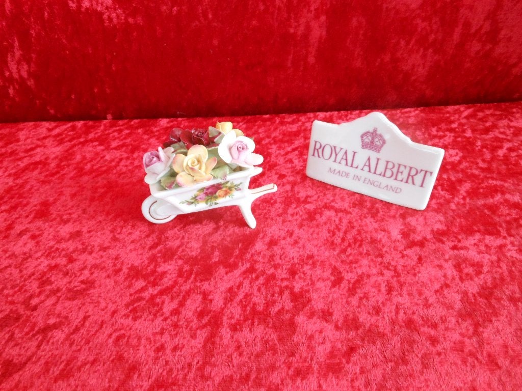 Royal Albert Old Country Roses decoratief kruiwagentje, Gebruikt, Overige typen, Ophalen of Verzenden, Overige stijlen
