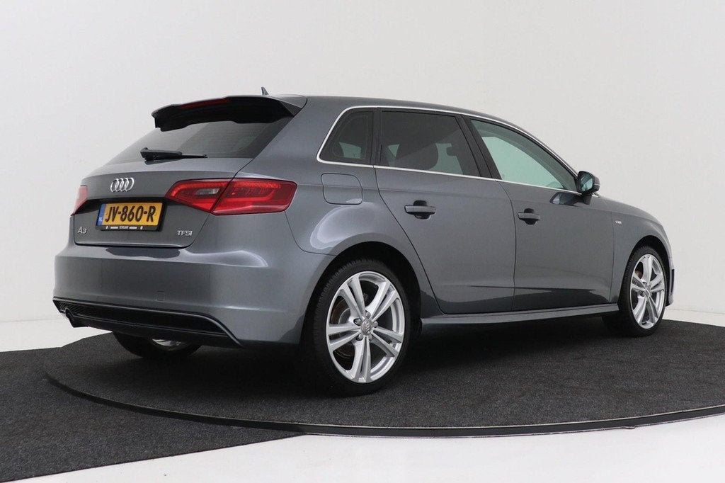 Audi A3 Sportback 1.2 TFSI Adrenalin S-Line | Org NL | Clima, Auto's, Voorwielaandrijving, Stof, Gebruikt, 4 cilinders