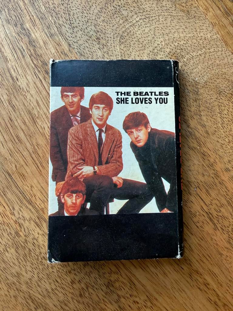 The Beatles - She loves you cassette, Ophalen of Verzenden, Gebruikt, Pop, 1 bandje