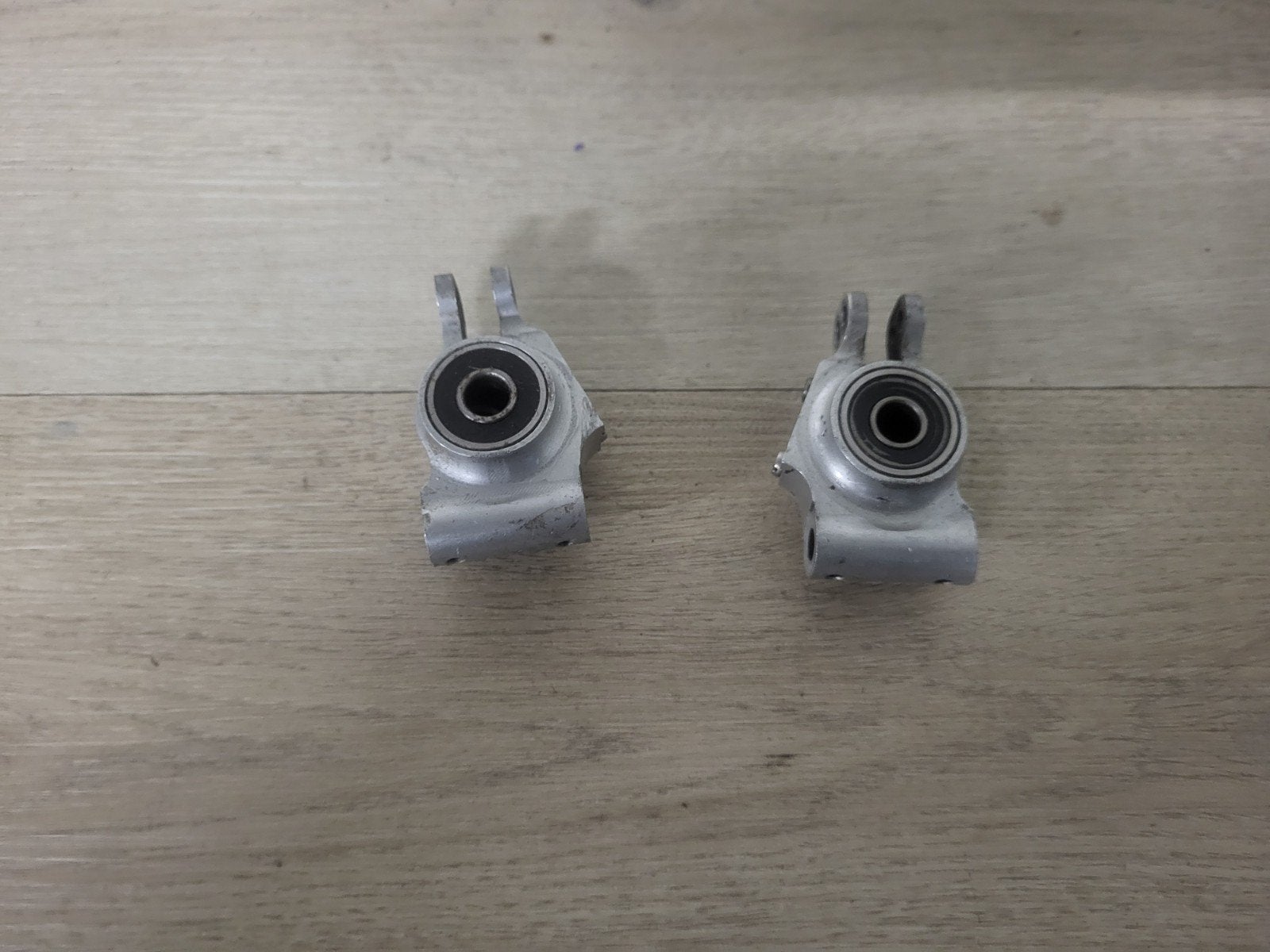 fg aluminium achter fusees, Ophalen of Verzenden, Overige schalen, Benzine, Onderdeel