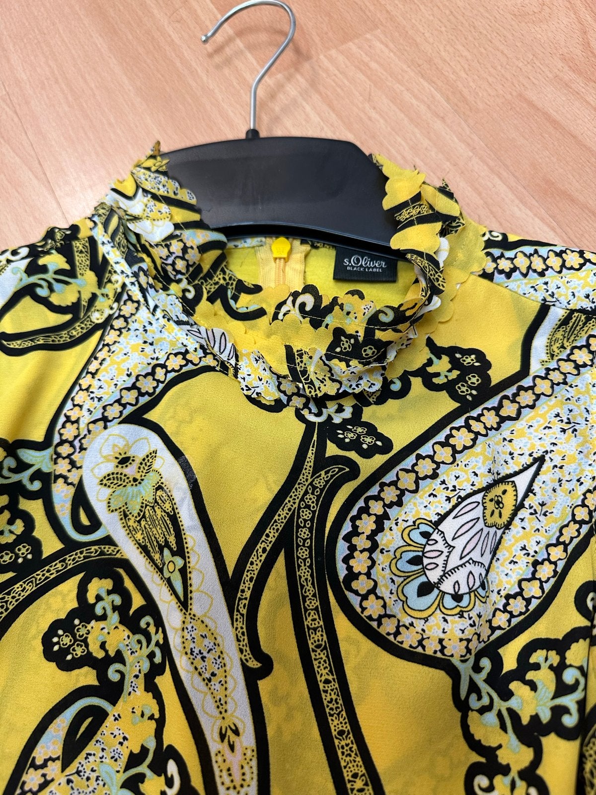 Geel met zwarte paisley jurk lS.Oliver Black Label, Geel, Zo goed als nieuw, Knielengte, Ophalen