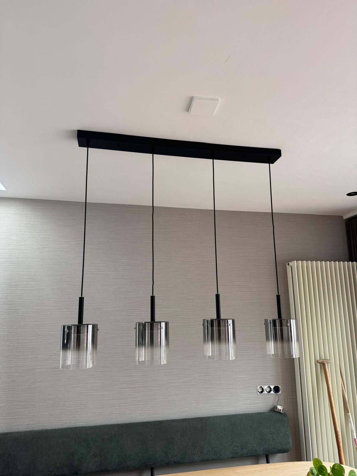 Moderne led hanglamp met 4 glazen kappen, Huis en Inrichting, Ophalen, Zo goed als nieuw, Glas, Overige fittingen