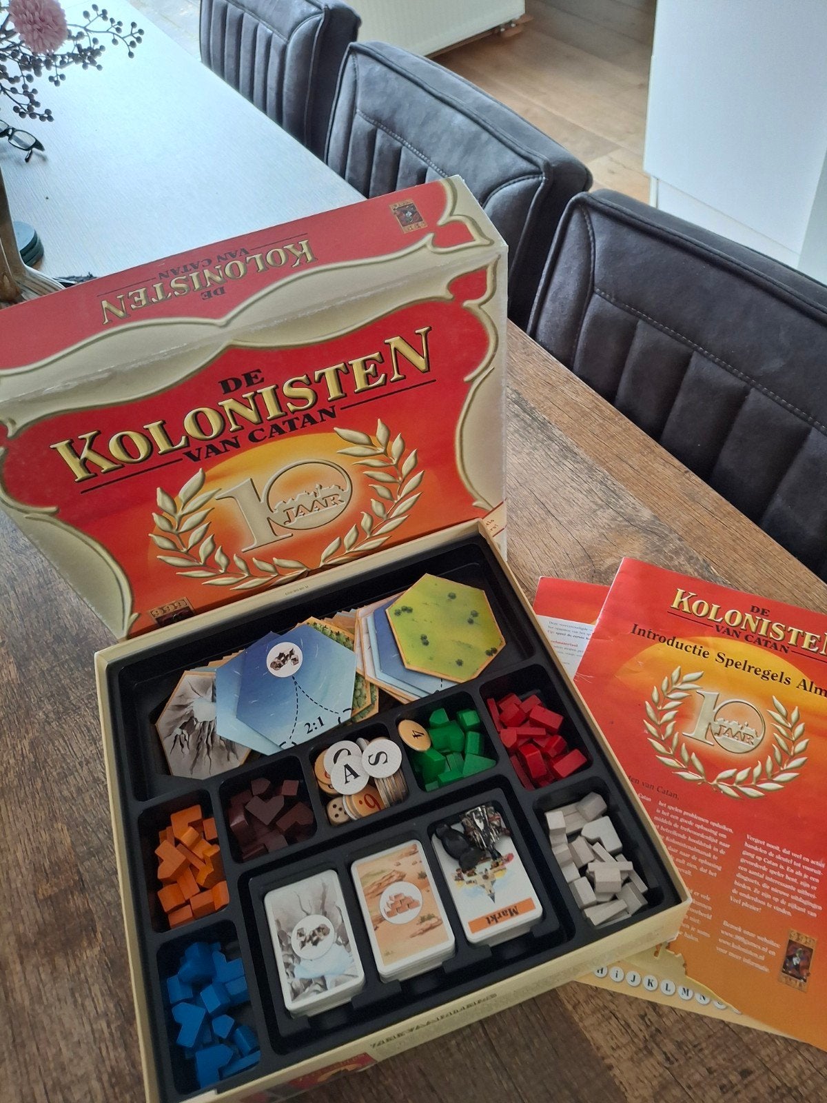 kolonisten van catan 10 jaar, Hobby en Vrije tijd, Gezelschapsspellen | Bordspellen, Ophalen of Verzenden, Zo goed als nieuw