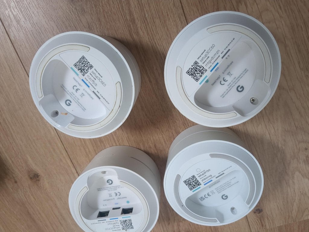 Foto 2 van Google Nest Wifi (3x 1st gen, 1x 2nd gen)