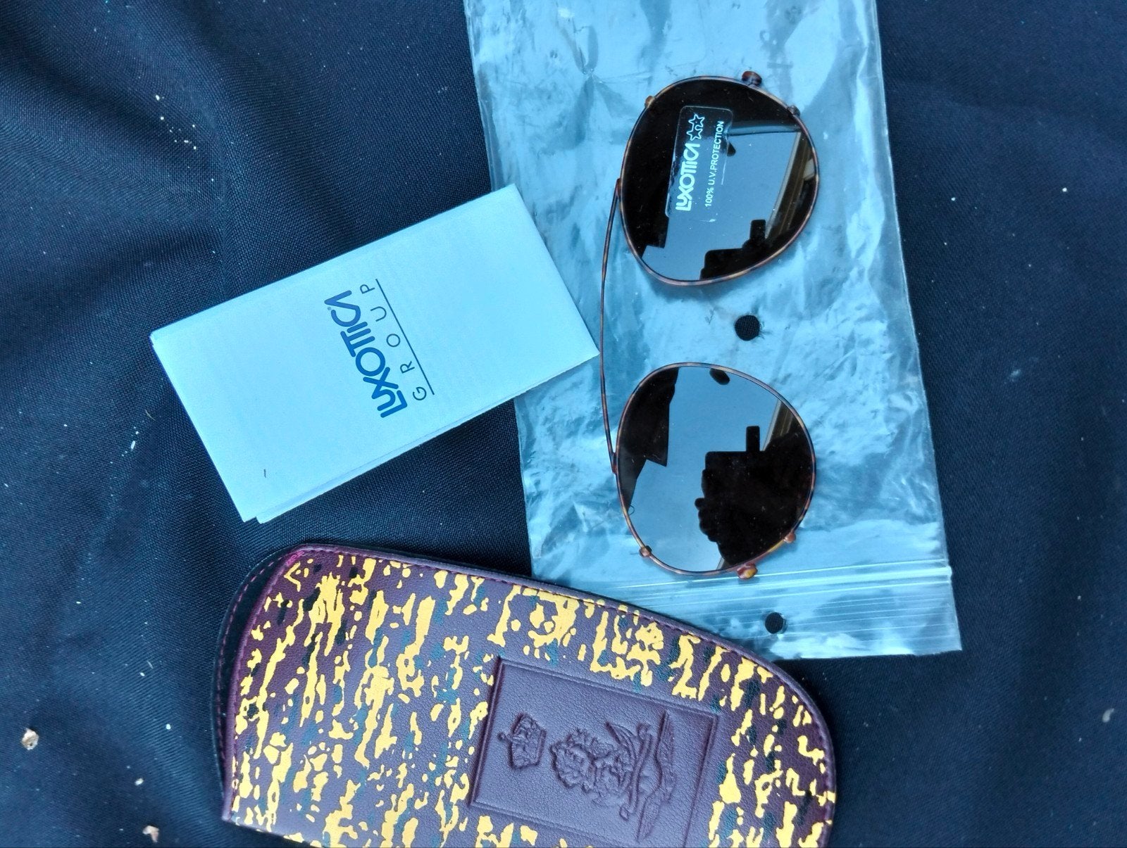 Vintage Luxottica Clip-on Zonnebril met Hoesje, Sieraden, Tassen en Uiterlijk, Overige merken, Zonnebril, Bruin, Verzenden