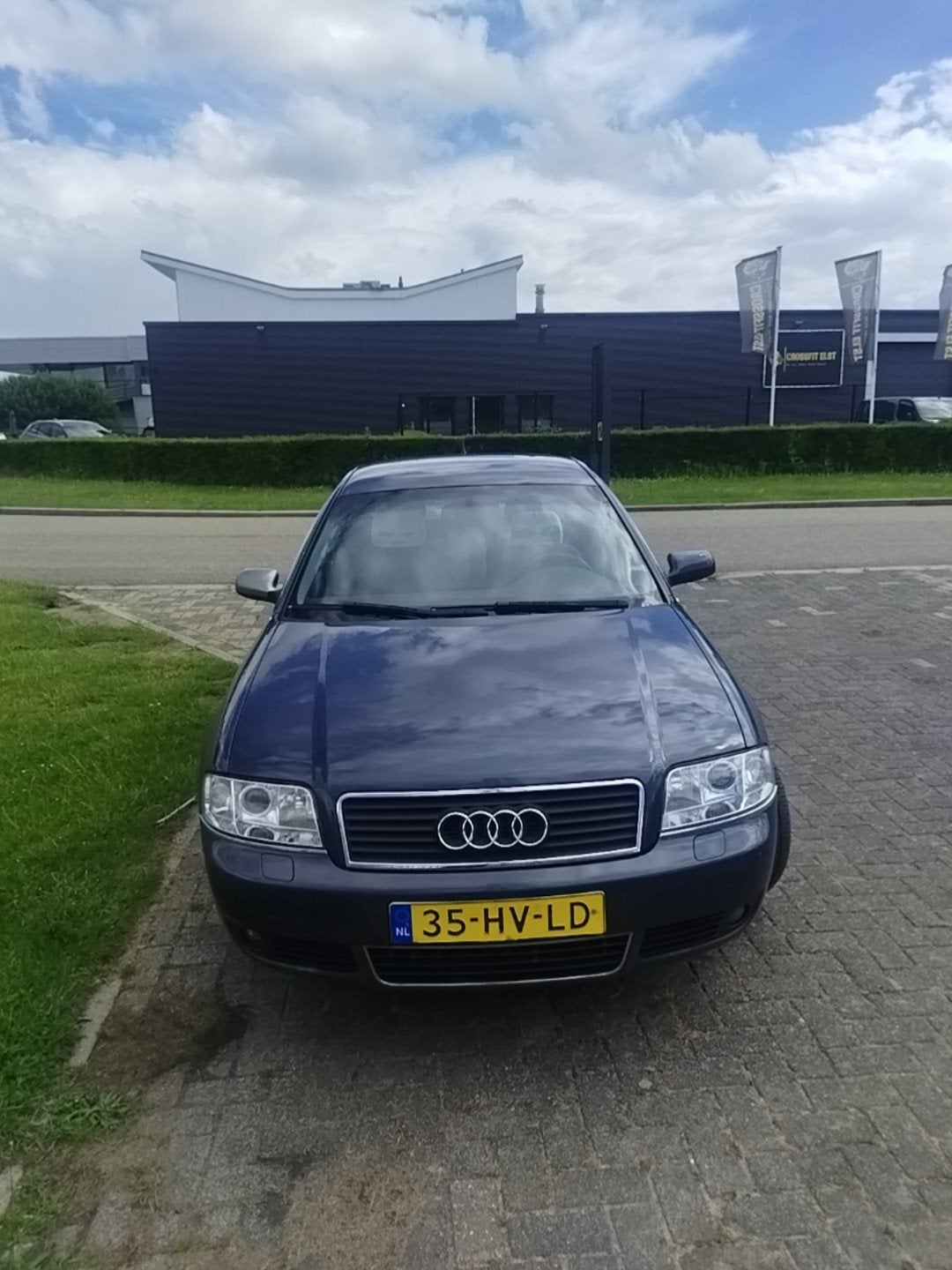 Audi A6 2.4 V6 125KW AUT 2002 Blauw, Auto's, Automatische klimaatregeling, Blauw, 1700 kg, LPG