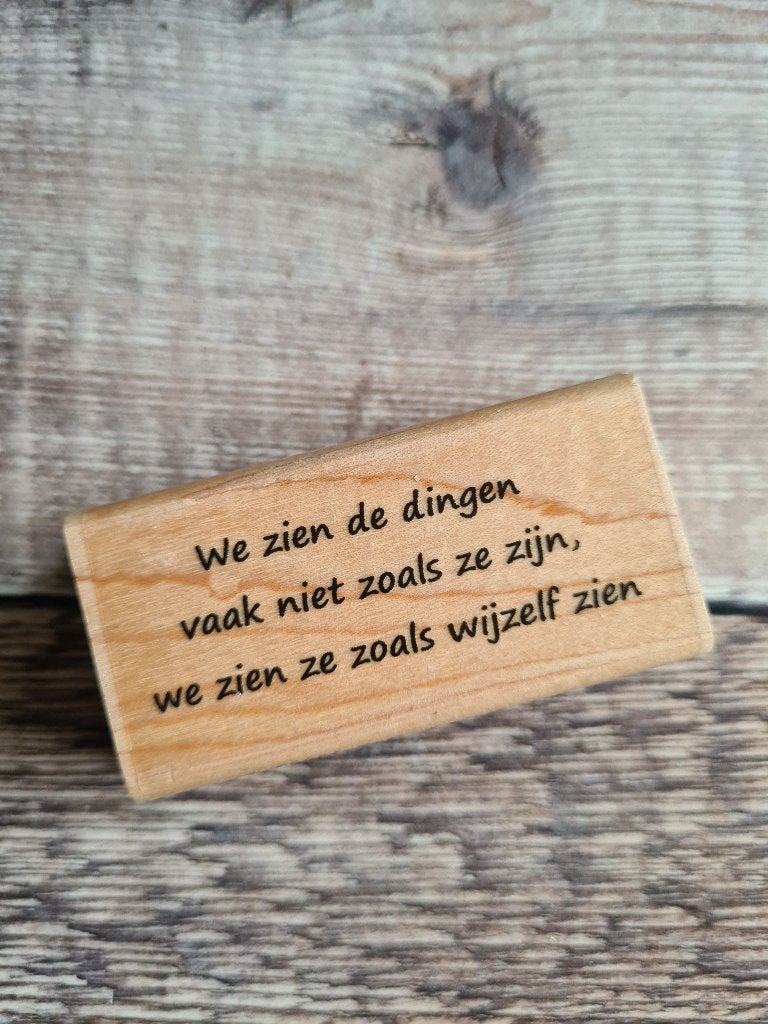 Ludiec Different Colors stempel Kijk Op Het Leven NIEUW, Hobby en Vrije tijd, Stempelen, Ophalen of Verzenden, Nieuw, Houten stempel