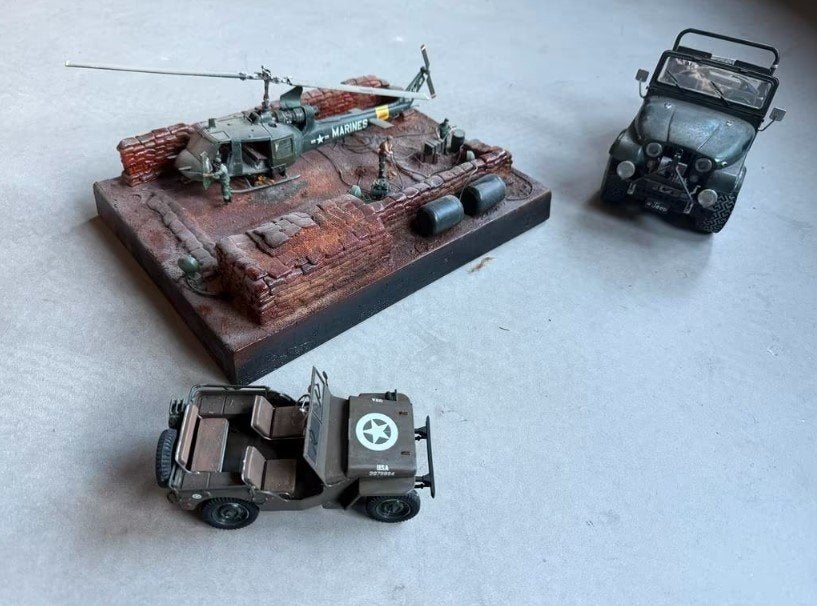 Modelauto's Leger Jeep en Helikopter Diorama militaire, Ophalen of Verzenden, Landmacht, Nederland, Overige typen