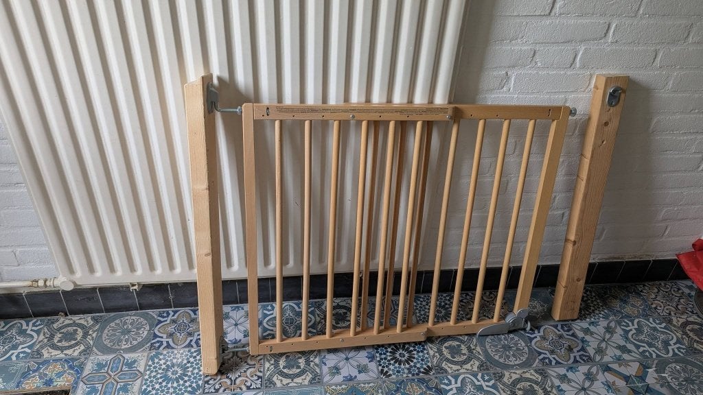 Houten traphekje / veiligheidshekje (verstelbaar), Kinderen en Baby's, Ophalen, Overige typen, 100 tot 115 cm, Zo goed als nieuw