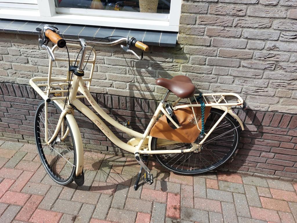 Degelijke Sparta fiets met nieuw zadel, Fietsen en Brommers, Fietsen | Dames | Damesfietsen, Sparta, Gebruikt, Versnellingen, Ophalen of Verzenden
