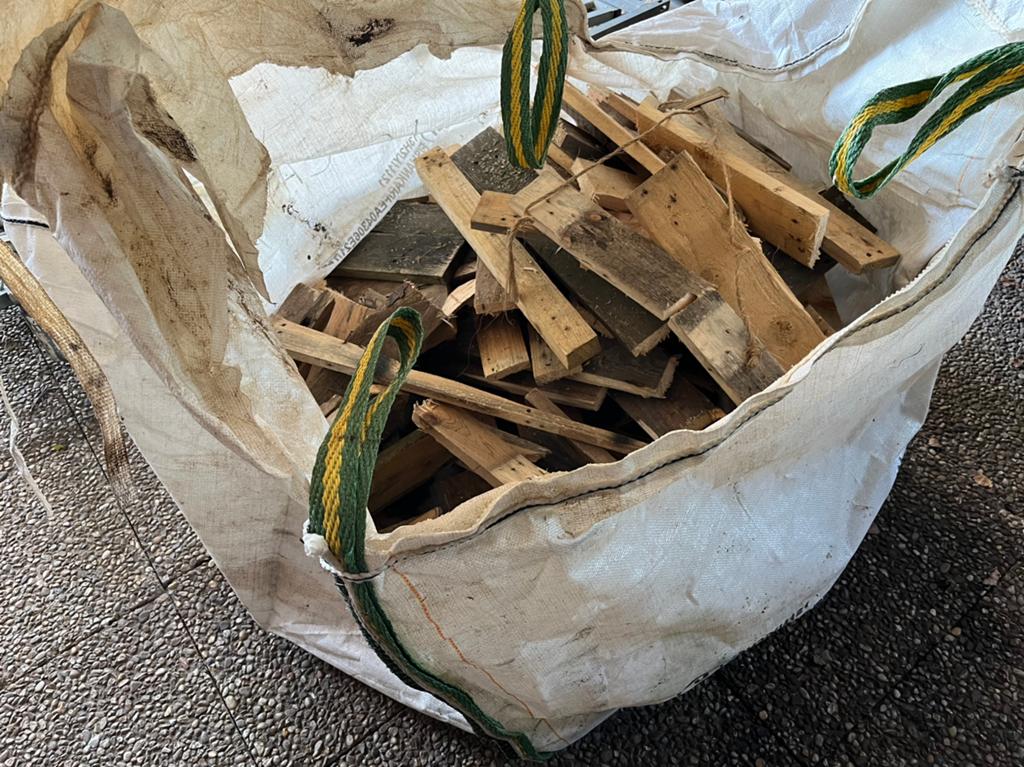 Brandhout incl big bag zie beide fotot, Minder dan 3 m³, Ophalen