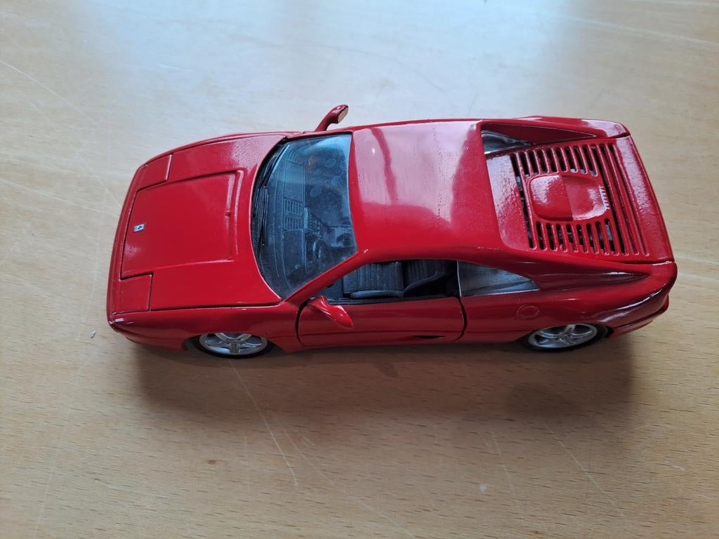 Ferrari F355 en F50, Hobby en Vrije tijd, Modelauto's | 1:24, Ophalen, Zo goed als nieuw, Maisto