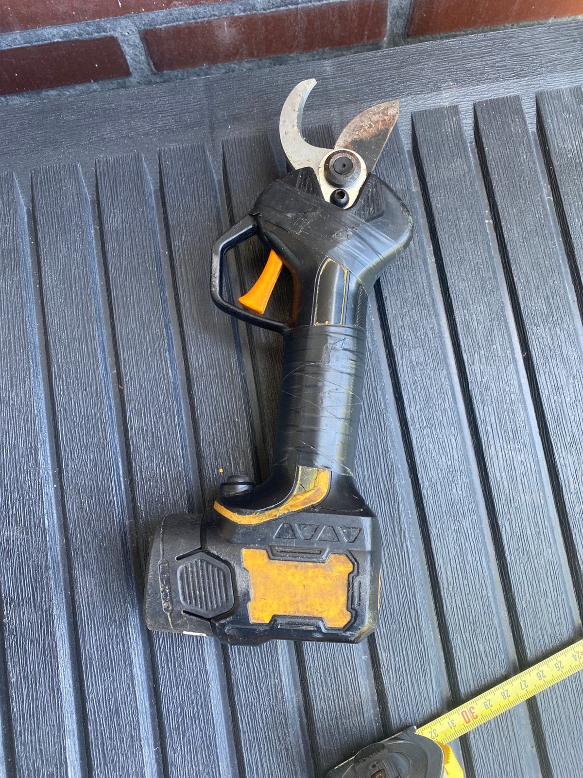 Volpi elektrische snoeischaar, Tuin en Terras, Snoeischaren, Ophalen of Verzenden, Gebruikt, Minder dan 20 mm