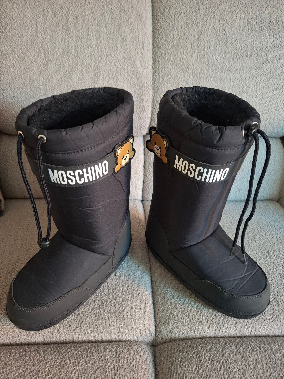 2x gedragen Moschino snowboots, maat 35-37, Zwart, Snowboots, Zo goed als nieuw, Moschino