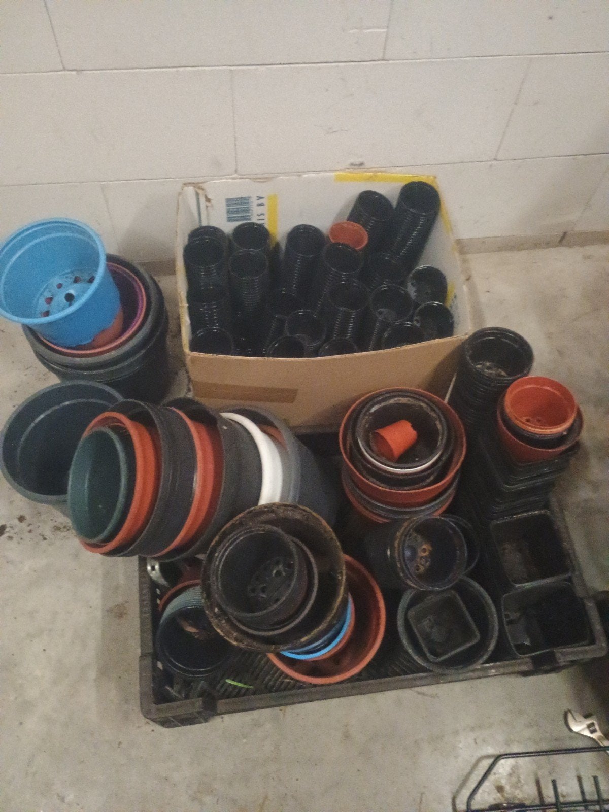 Gratis - Kunststof bloempotten/bloempotjes/opkweek potjes, Tuin en Terras, Ophalen, Kunststof, Rond, Minder dan 40 cm