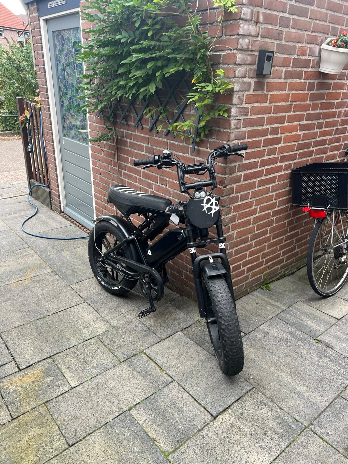 Modded V20 te koop, Zo goed als nieuw, 59 cm of meer, 30 tot 50 km per accu, Ophalen