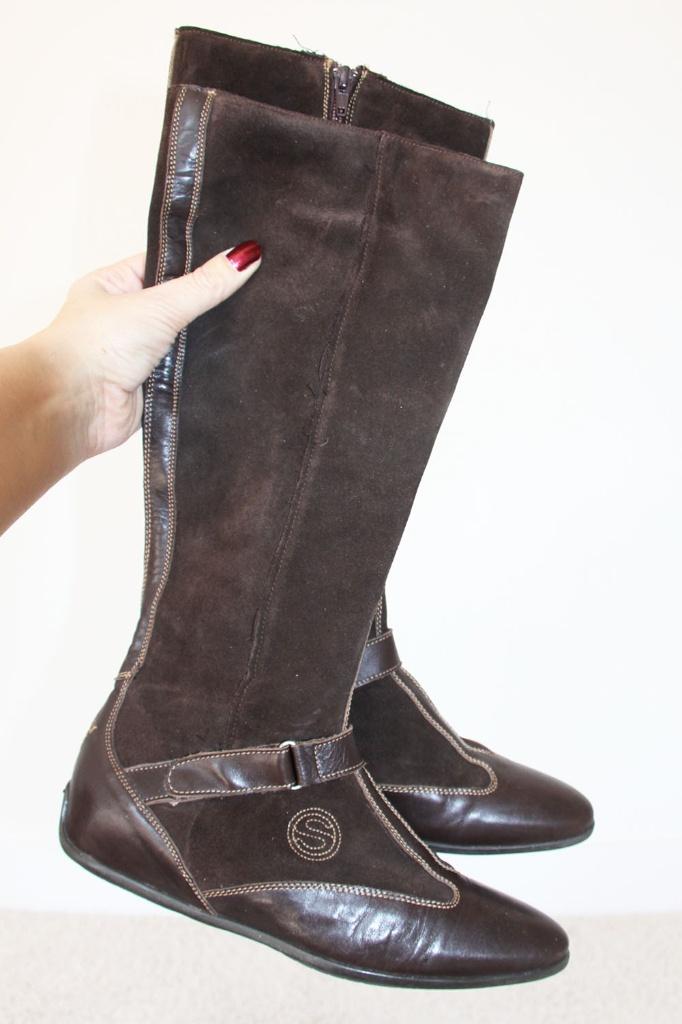 Prachtige Suede Olivier Strelli Laarzen -s6 (Maat 38) € 40,-, Hoge laarzen, Olivier Strelli, Bruin, Ophalen of Verzenden