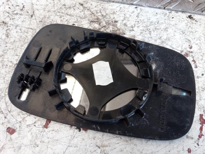 Spiegelglas links van een Renault Clio, Gebruikt, -, Renault, -