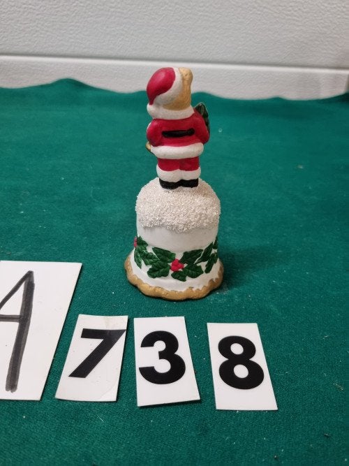 Kerstbel met beer porselein[a738], Ophalen of Verzenden, 'T Olde Gre-j, Info@toldegrej.nl, Endepoelstraat 20f Didam