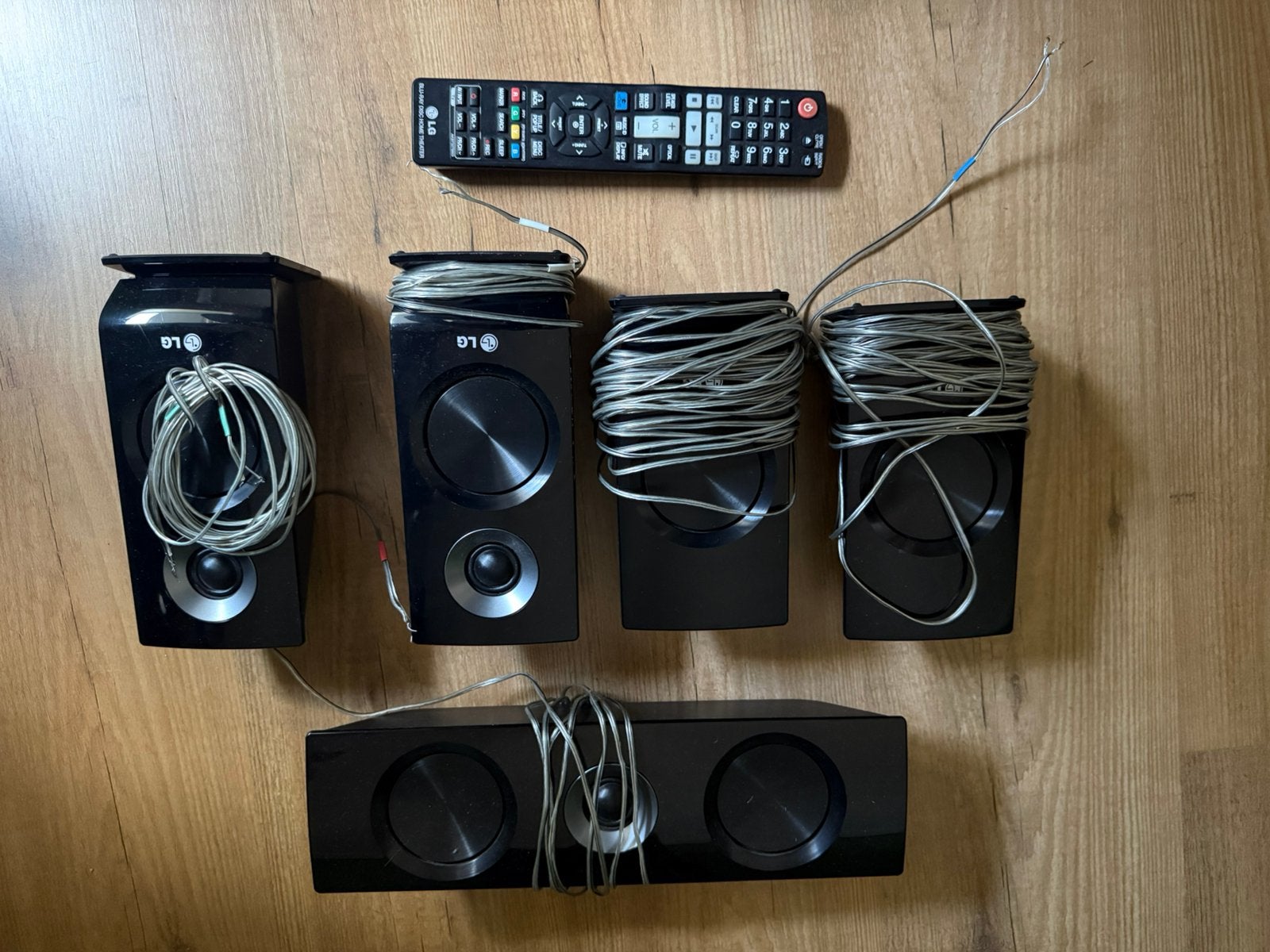 [Defect] LG Blu ray 5.1 Surround sound set, Blu-ray-speler, 70 watt of meer, 5.1-systeem, Niet werkend