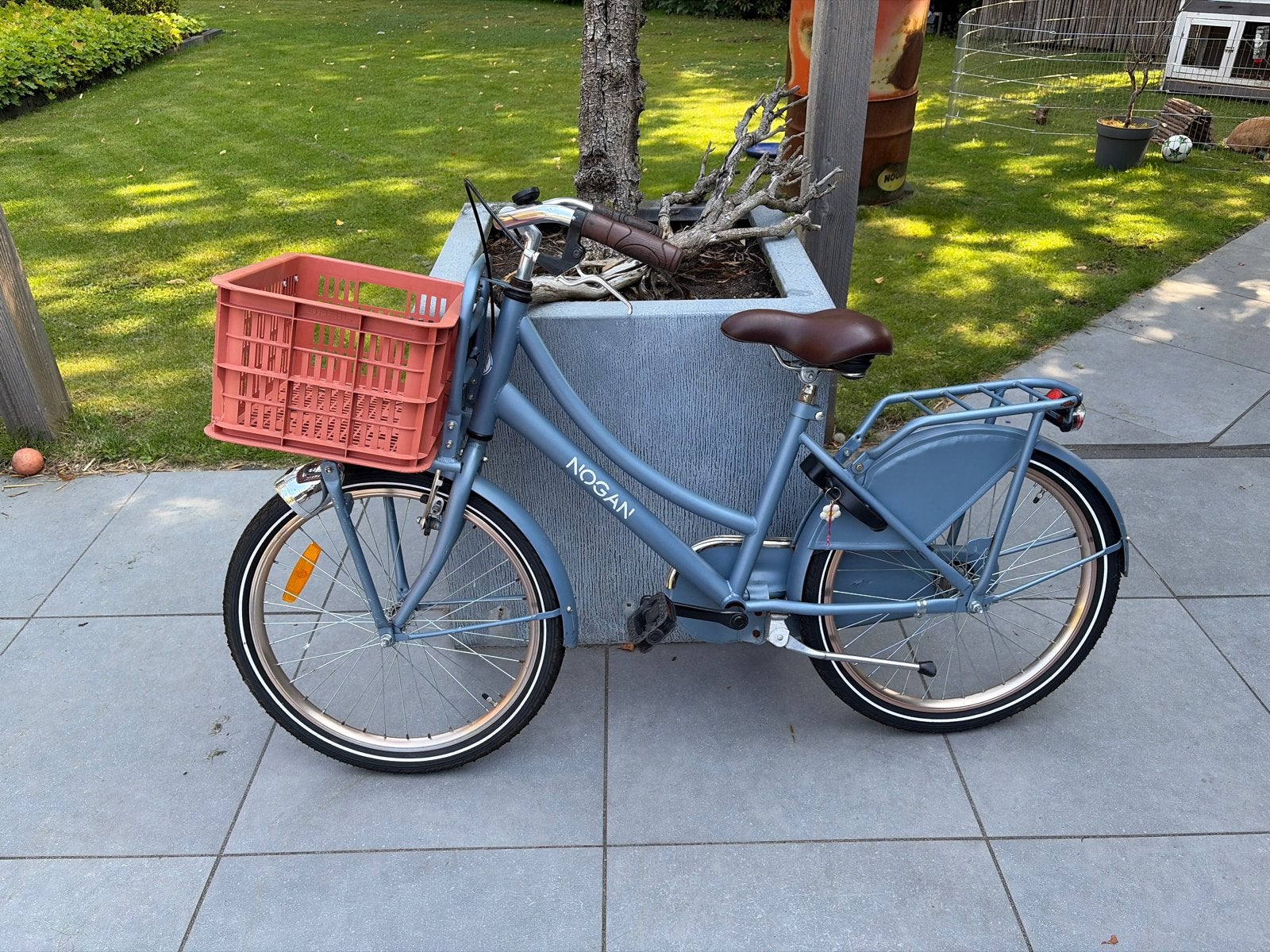 Nogan meisjesfiets met nieuwe banden en kratje, Ophalen, Terugtraprem, Handrem, Gebruikt