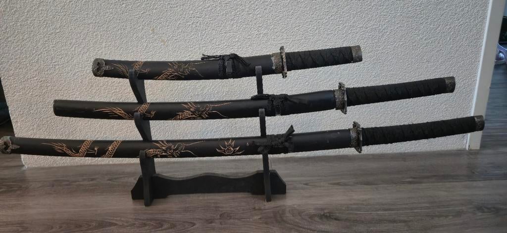 Samurai SIER zwaarden, Ophalen