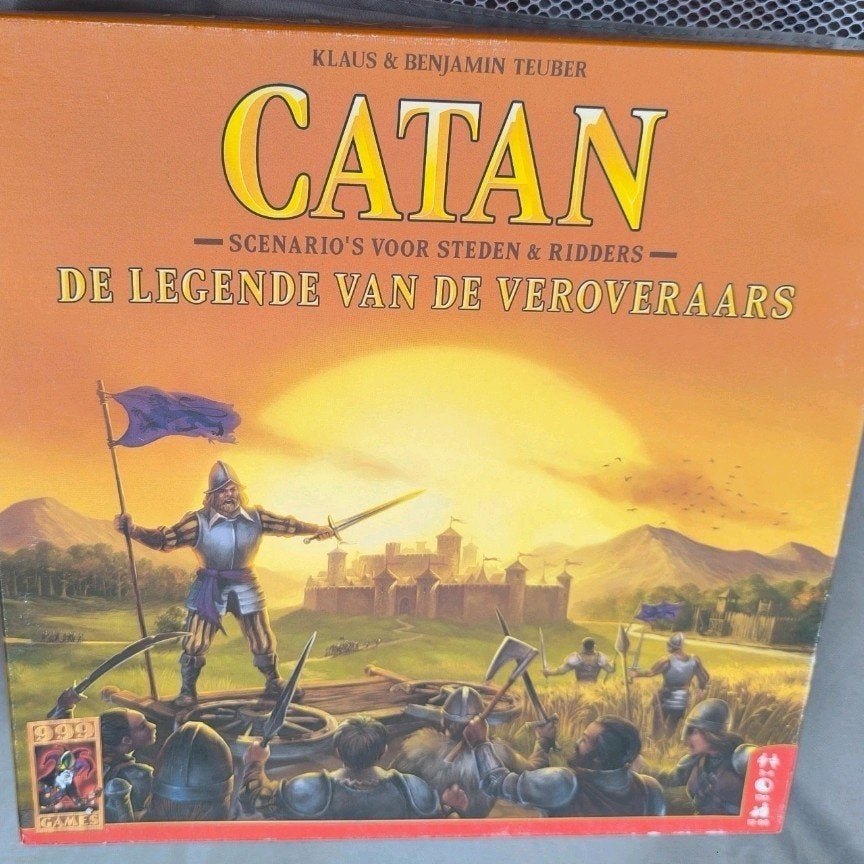 Catan legende van de veroveraars, Ophalen of Verzenden, Zo goed als nieuw, 999 Games
