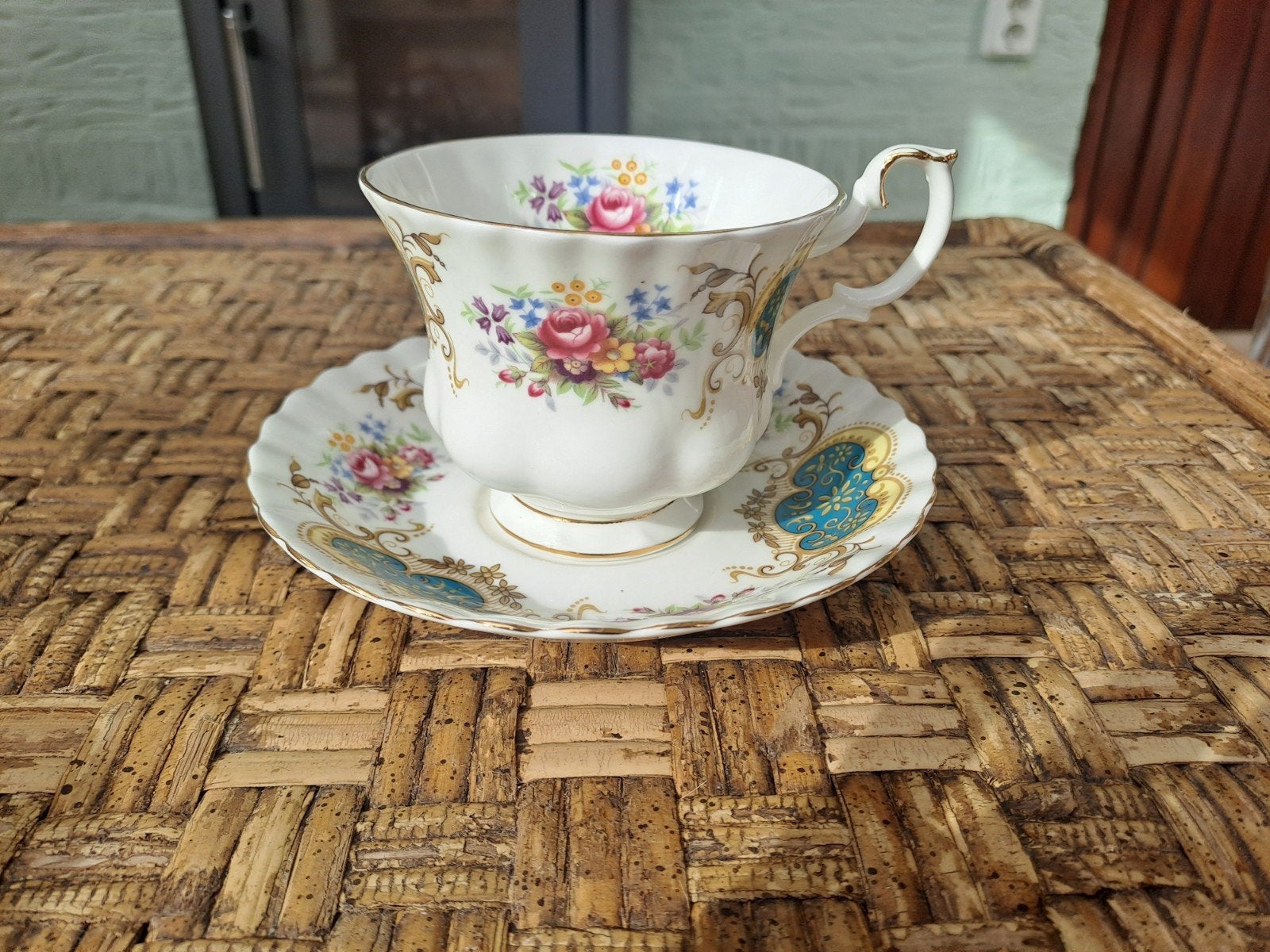 Royal Albert Berkeley theekop en schotel, Antiek en Kunst, Ophalen