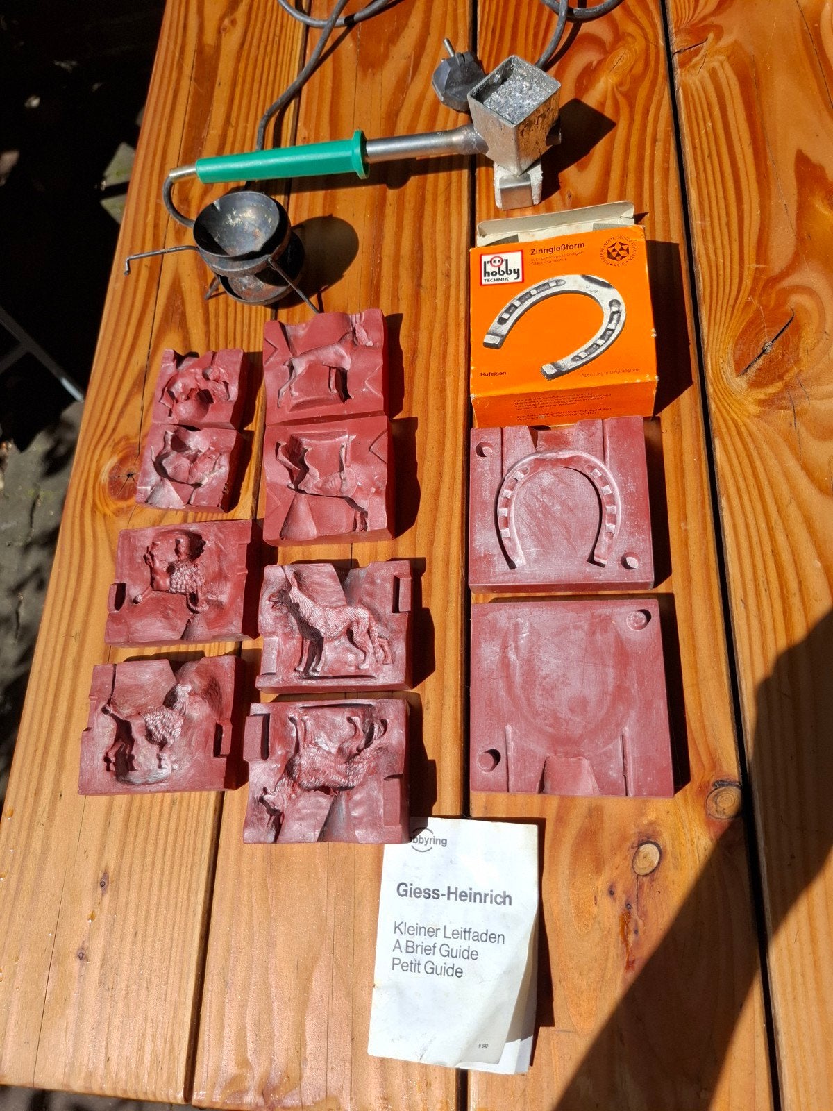 Tin giet mallen met smelter, Gebruikt, Dieren, Meerkleurig, Knutselmateriaal